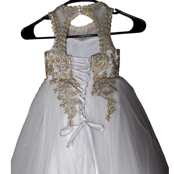 GIRLS FORMAL GOWN WITH HOOP SKIRT WHITE WITH GOLD EMBROIDARY SIZE 2-3Y - Picture 4 of 8